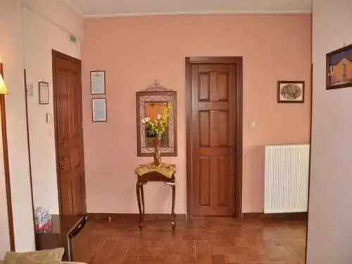 Lobby & Reception
