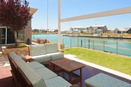 Dunsborough Holiday Homes – 6 Bernier Retreat