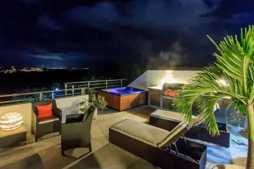 Via 38 Penthouse Laguna by Moskito