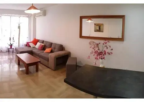 Voir la photo 2 — Locazur - appartement proche vieux port