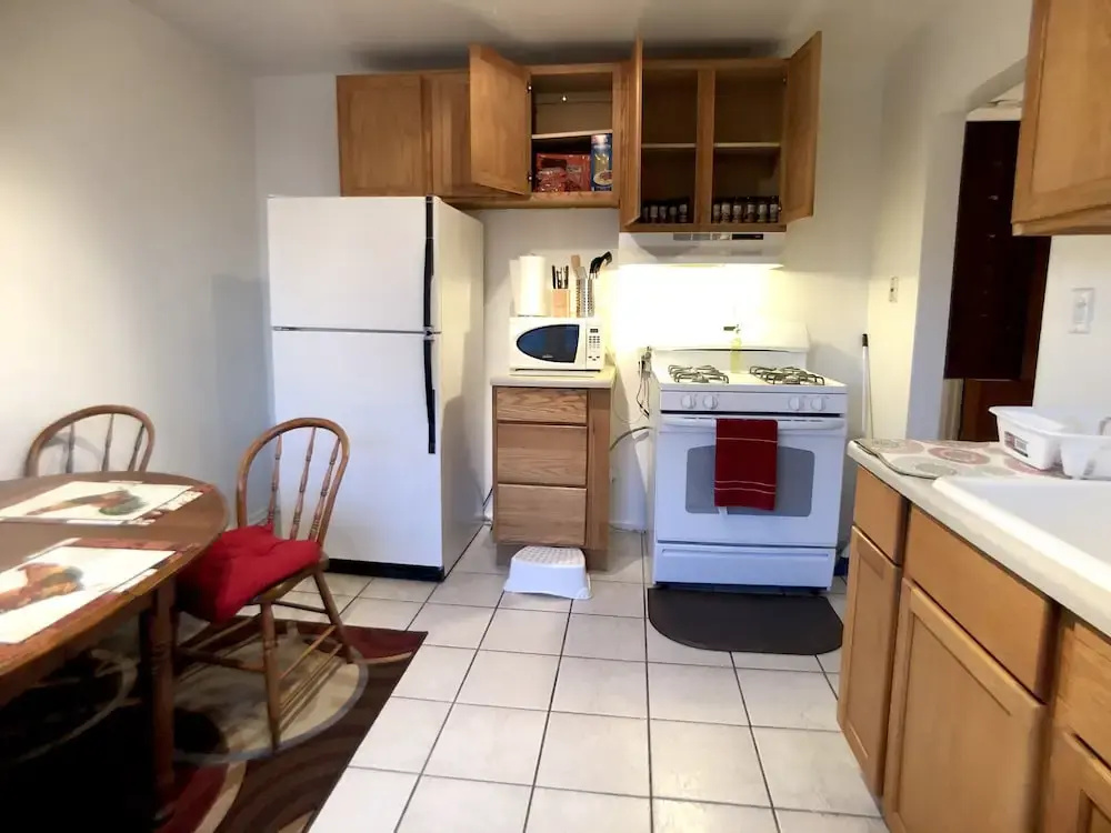 Best Vacation Home In Heart Of Downtown - фото 19