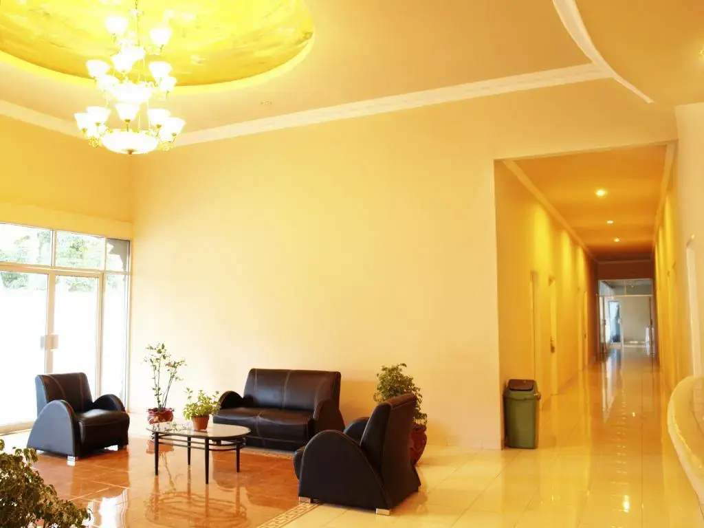 Lobby & Reception