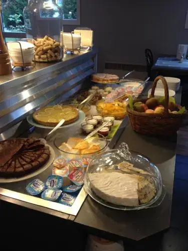 Food & Beverage