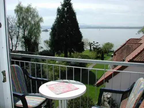 Balcony & Terrace