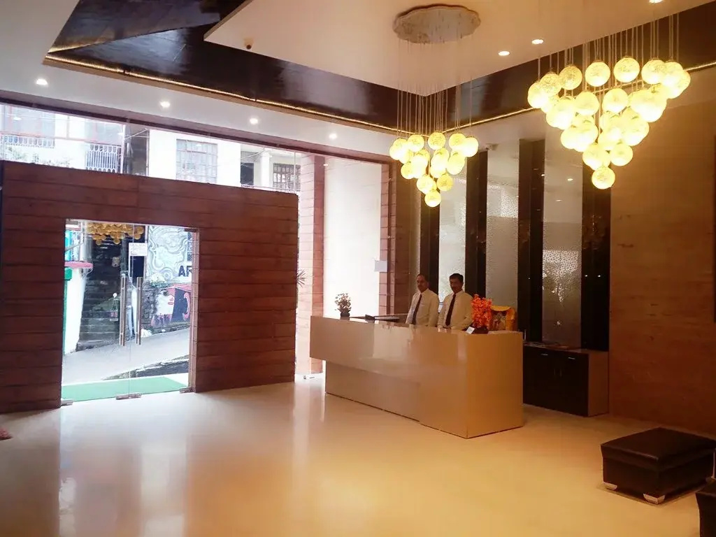 Lobby & Reception