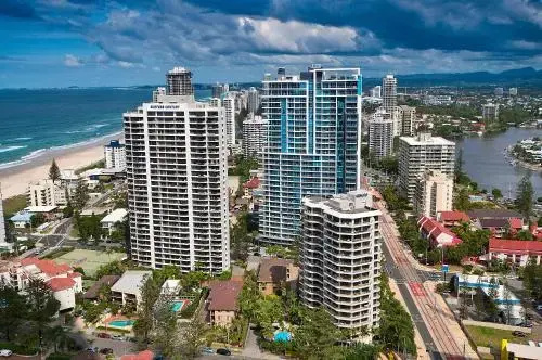 29/F Private Apartment in Iconic Q Resort & Spa. Ocean & River Views