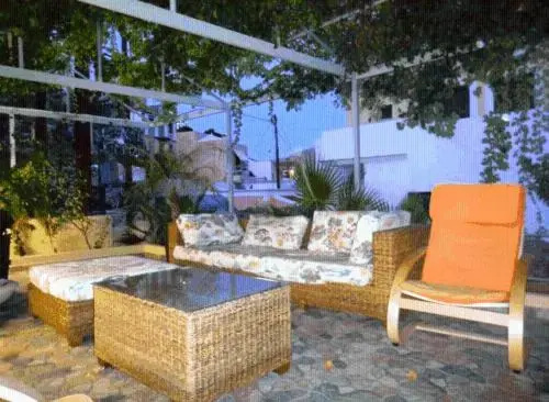 Food & Beverage