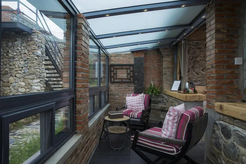 Balcony & Terrace