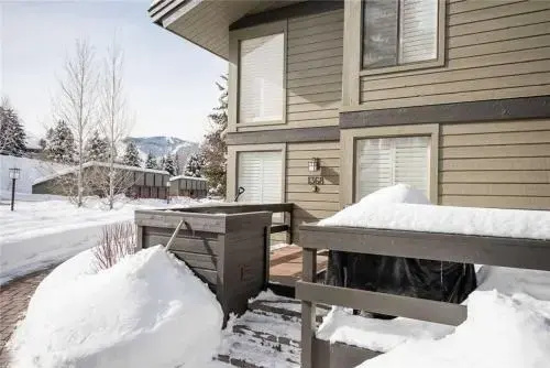 Dollar Meadows Condo 1368 by RedAwning