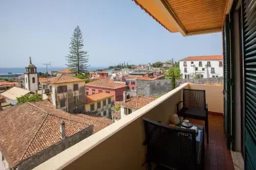 Balcony & Terrace