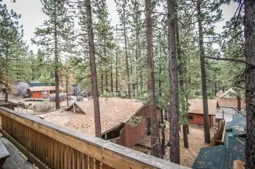 Alpine View - 3 Br home by RedAwning