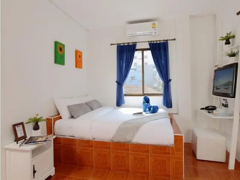 Image 4