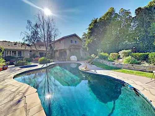 2BR 2BA Custom Montecito Home with Pool Spa by RedAwning