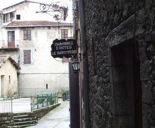 Le Petit Saint Pierre