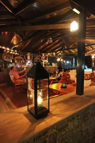 Food & Beverage