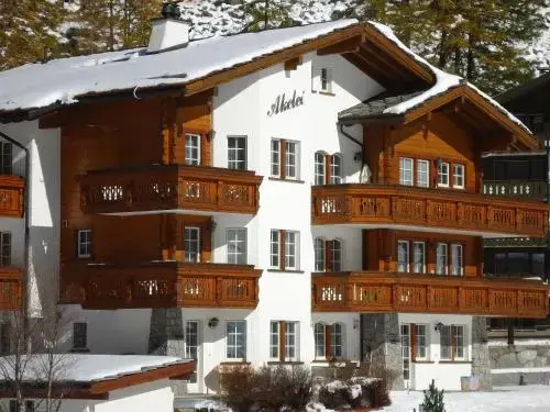 Hotel photo 1