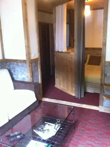 Afficher la photo 6 — Chambre d'Hôte La Tour du Merle