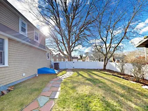 73 Standish Way Home - 3 Br home by RedAwning