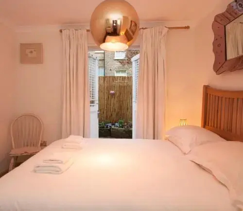 Veeve Beautiful Bohemian 2 Bed St Charles Square Notting Hill