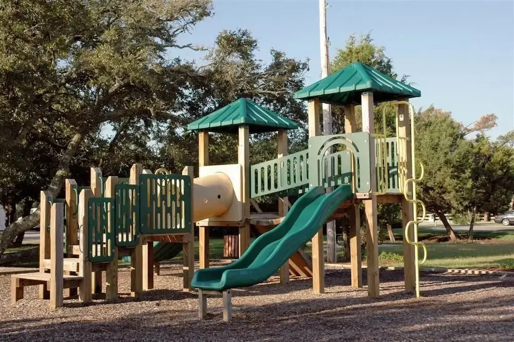 165 Giraffic Park 4 Br home by RedAwning