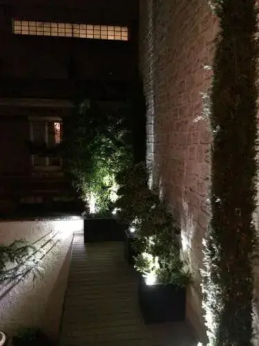 Champs Elysees Homestay