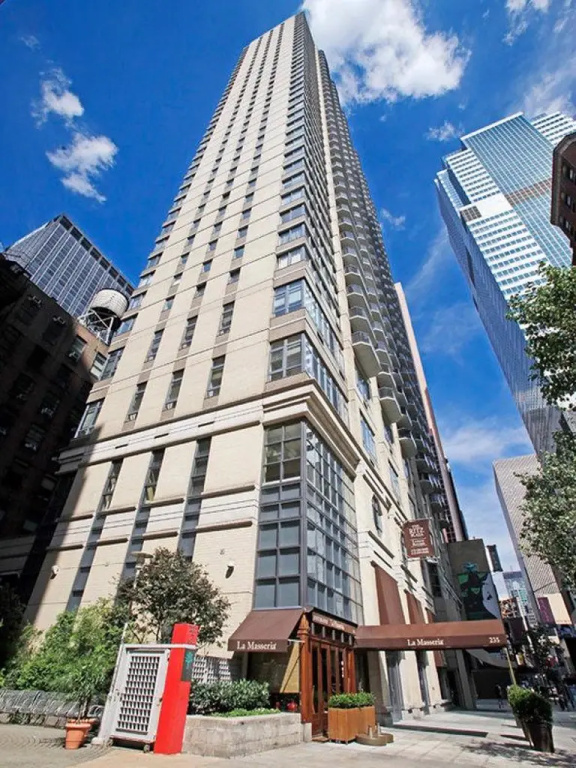 Churchill At 235 West 48