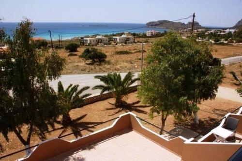Nikos Apartments
