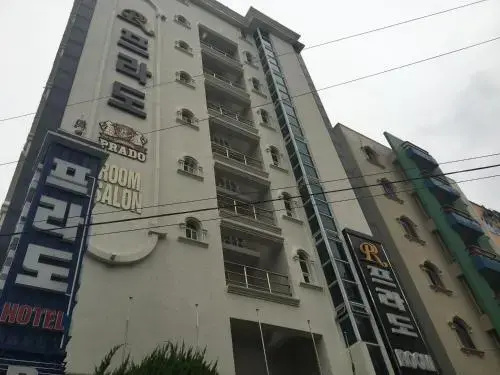 Prado Hotel
