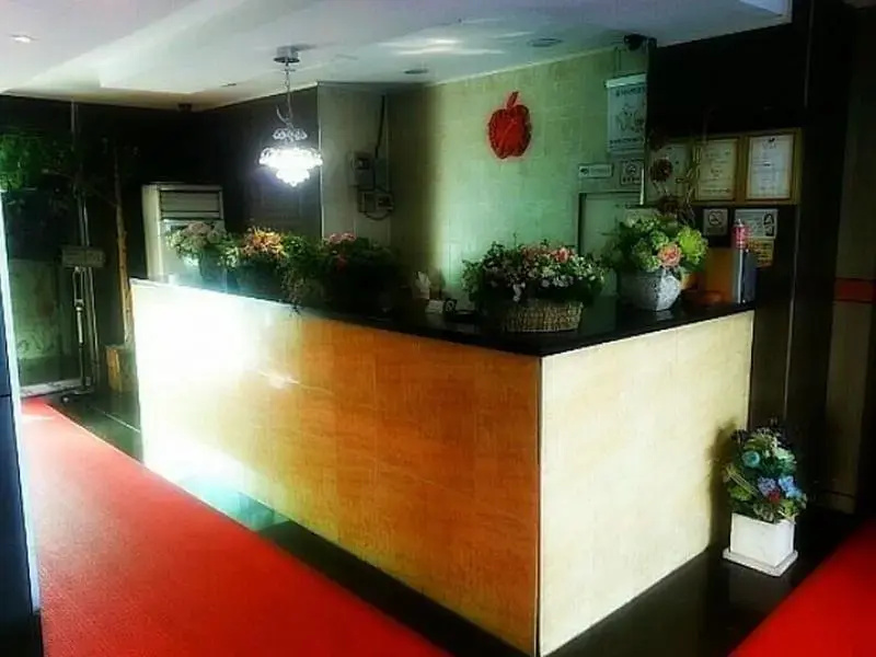 Lobby & Reception