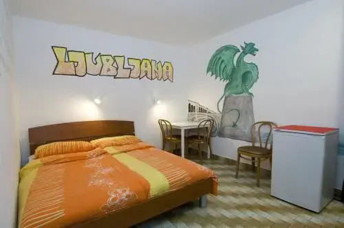 Rooms Alibi B14 by null