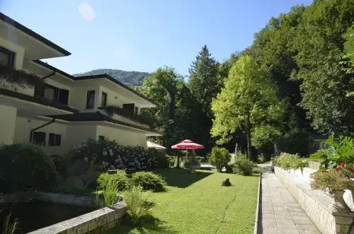 Balcony & Terrace