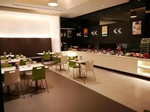 Food & Beverage