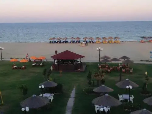 Beach & Waterfront