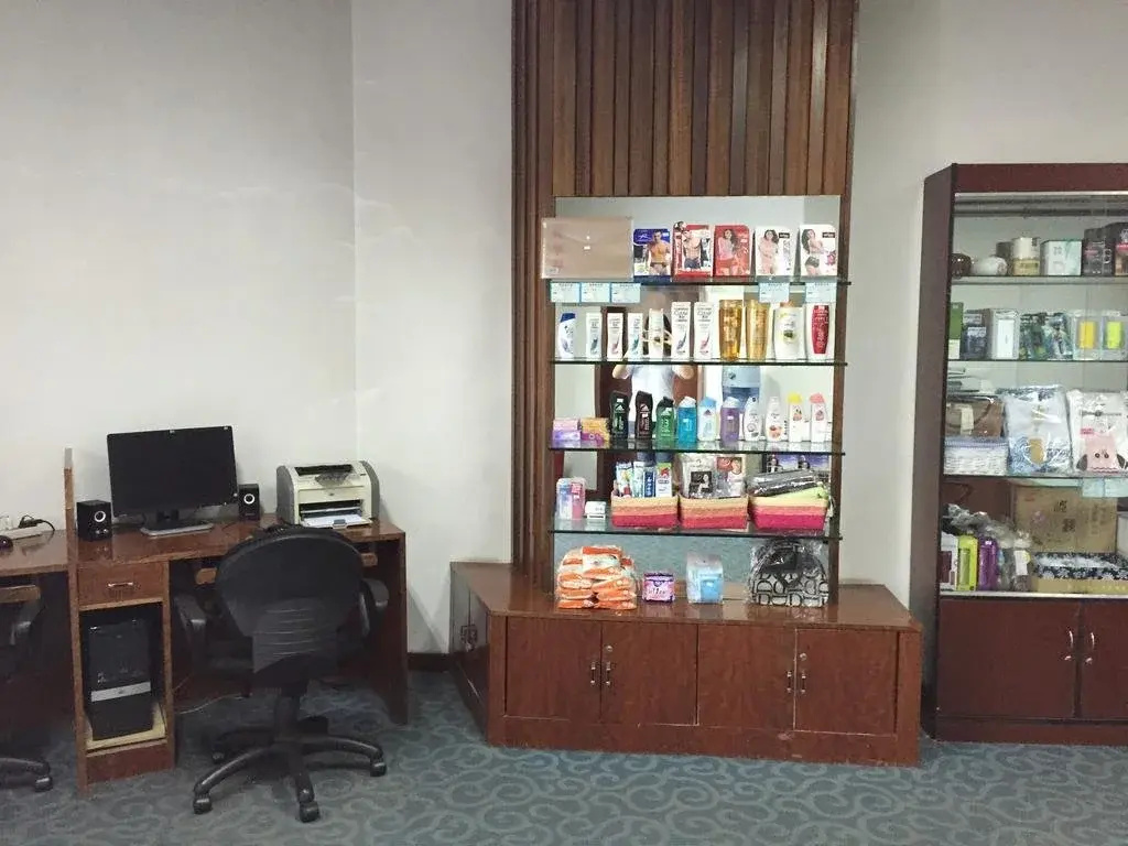 Lobby & Reception