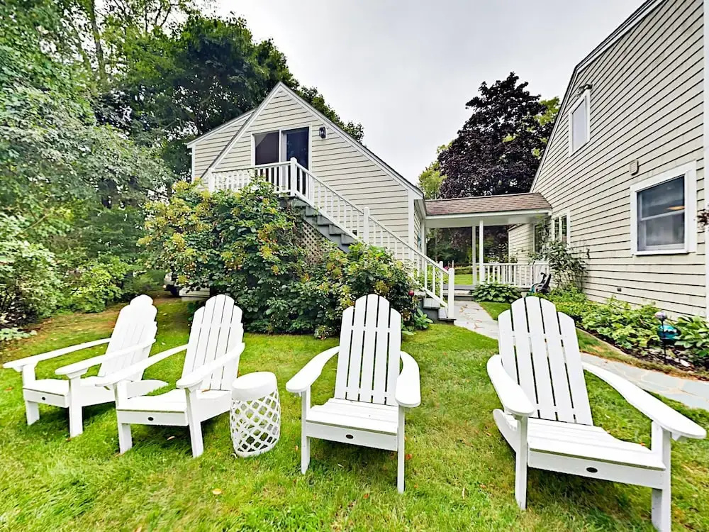 Treetop Retreat Apartment - 1 Br Apts