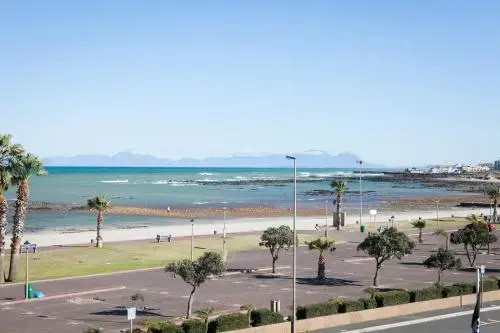 Beach & Waterfront