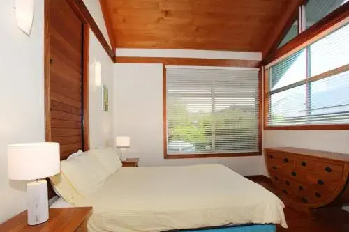18 Northbeach Place Mudjimba Beach Pet Friendly Linen Included Wifi