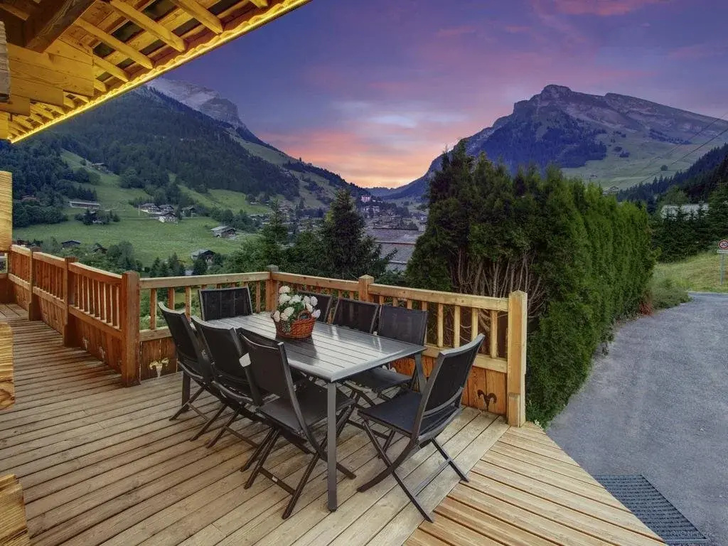 Balcony & Terrace