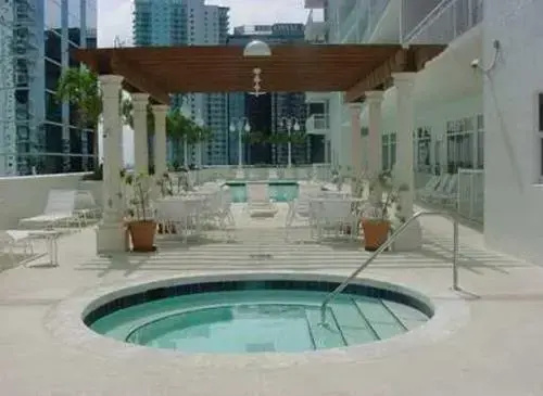 The Club At Brickell Bay by Executive Corporate Re - Général
