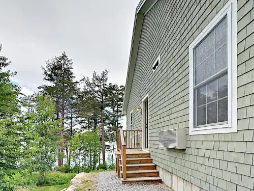 306 Eddy Rd Condo Unit 702A - 1 Br condo by RedAwning