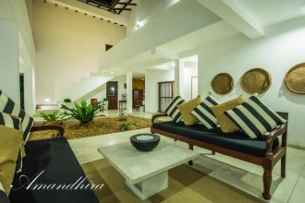 Villa Amandhira
