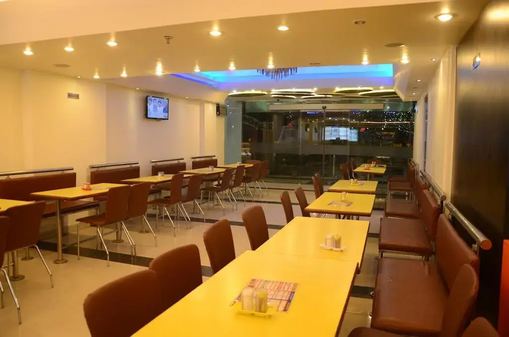 Food & Beverage