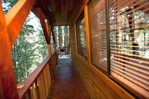 RedAwning Cabin #5N Edmunds Place