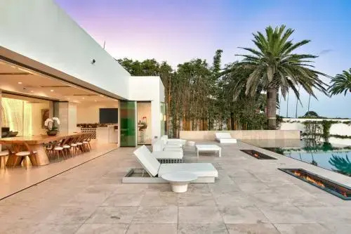 1150 Channel Drive Villa