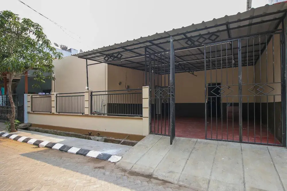 Airy Eco Syariah Bandara Soetta Taman Mahkota Lima Tangerang