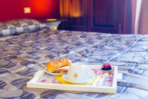 Food & Beverage