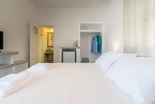 gallery_image_hidden_7