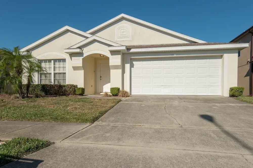 HL116N Hampton Lakes - Four Bedroom Home