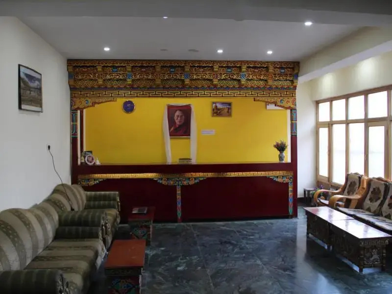 The Auspicious Hotel - Général