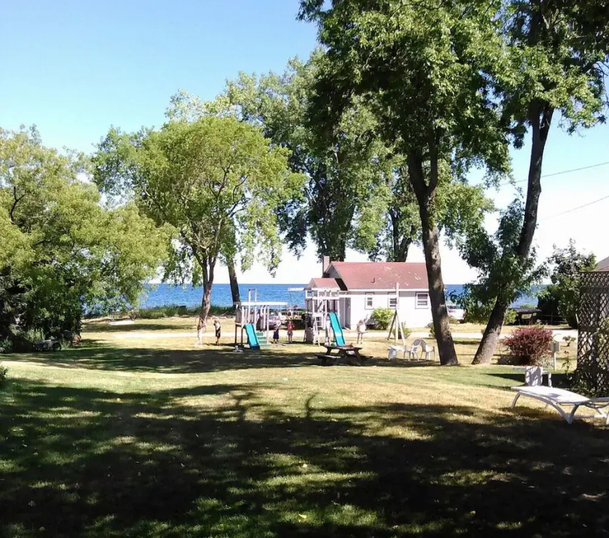 Square Rigger Lodge